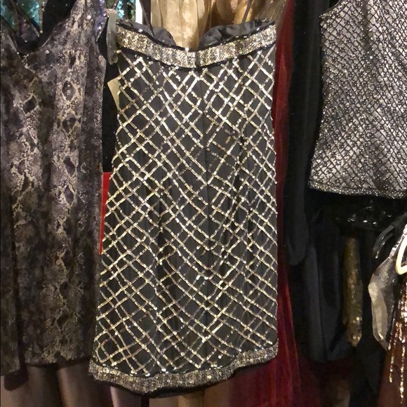 Neiman Marcus Silver Sequins gray strapless dress - Picture 7 of 10